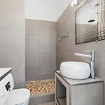 Renting - 2 Massena - Luxury Loft - Balcony Massena Square View - Aircon *