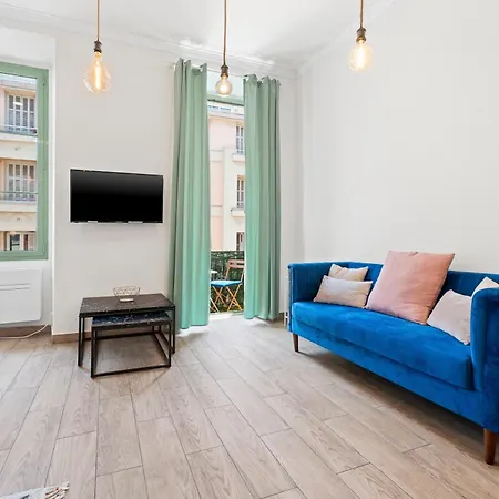 Renting - 2 Massena - Luxury Loft - Balcony Massena Square View - Aircon