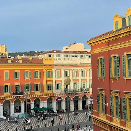 Renting - 2 Massena - Luxury Loft - Balcony Massena Square View - Aircon