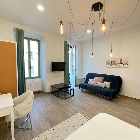 Apartment Renting - 2 Massena - Luxury Loft - Balcony Massena Square View - Aircon Nice