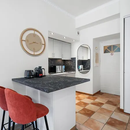 Renting - 2 Massena - Luxury Loft - Balcony Massena Square View - Aircon