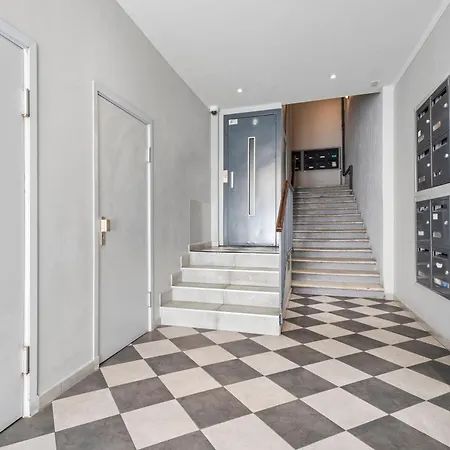 Renting - 2 Massena - Luxury Loft - Balcony Massena Square View - Aircon Nice