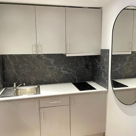 Renting - 2 Massena - Luxury Loft - Balcony Massena Square View - Aircon ニース