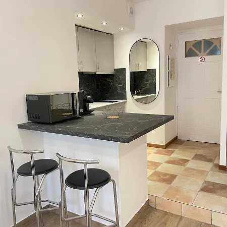 Renting - 2 Massena - Luxury Loft - Balcony Massena Square View - Aircon アパート *